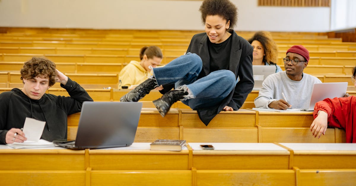 What Grades Do You Need in 2026: AU and UK University Entry Bands for International Students