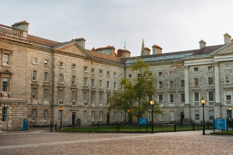 'Yen Depreciation Era: Study Abroad Funding Plan 2026 – Hedging, Bank Transfers, and Smart Budgeting'